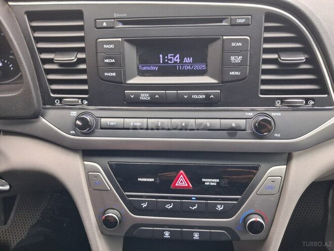 Hyundai Elantra 2018, 129,998 km - 2.0 л - Bakı
