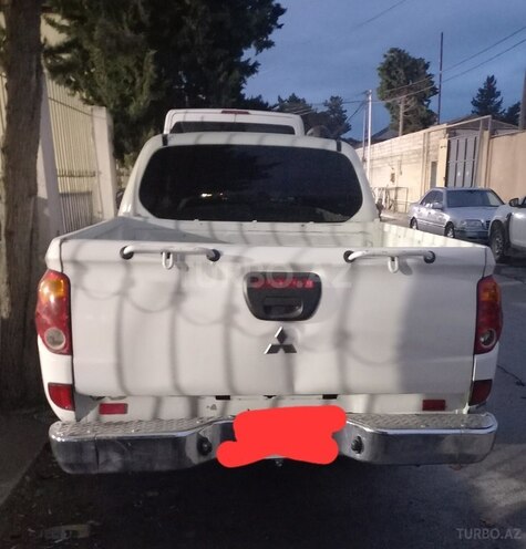 Mitsubishi L200 2013, 350,000 km - 2.5 l - Bakı