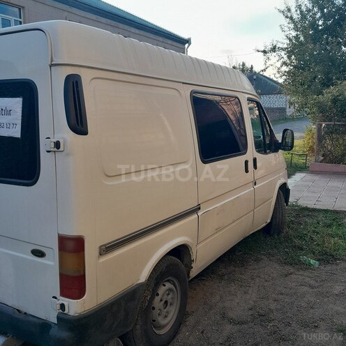 Ford Transit 2000, 490,000 km - 2.5 л - Qazax