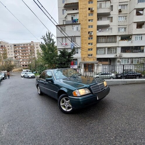 Mercedes C 180 1995, 328,000 km - 1.8 l - Bakı