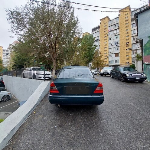 Mercedes C 180 1995, 328,000 km - 1.8 l - Bakı