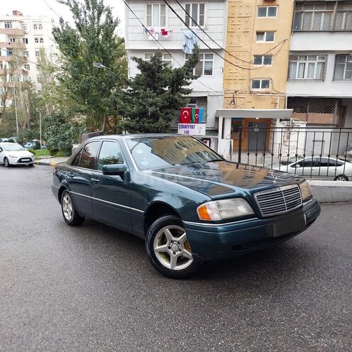 Mercedes C 180 1995, 328,000 km - 1.8 l - Bakı