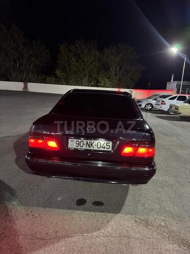 Mercedes E 320 2000, 319,000 km - 3.2 l - Mingəçevir