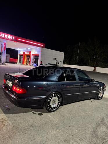 Mercedes E 320 2000, 319,000 km - 3.2 l - Mingəçevir