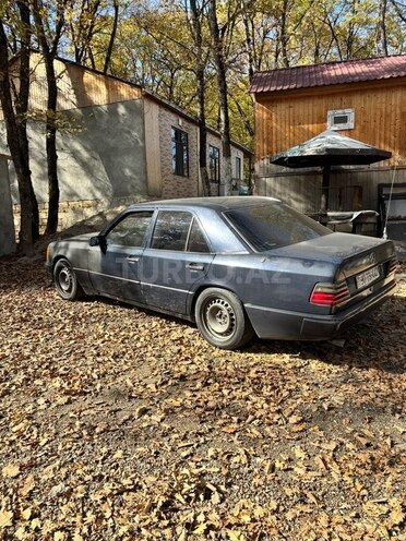 Mercedes 220 E 1992, 568,525 km - 2.2 л - Bakı