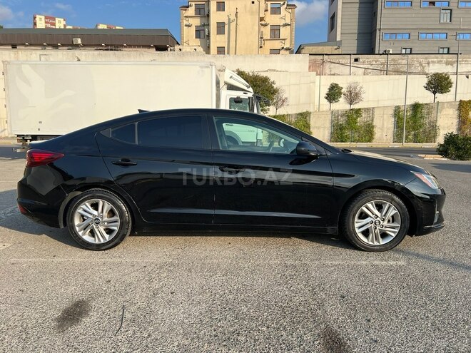 Hyundai Elantra 2018, 74,000 km - 2.0 л - Bakı