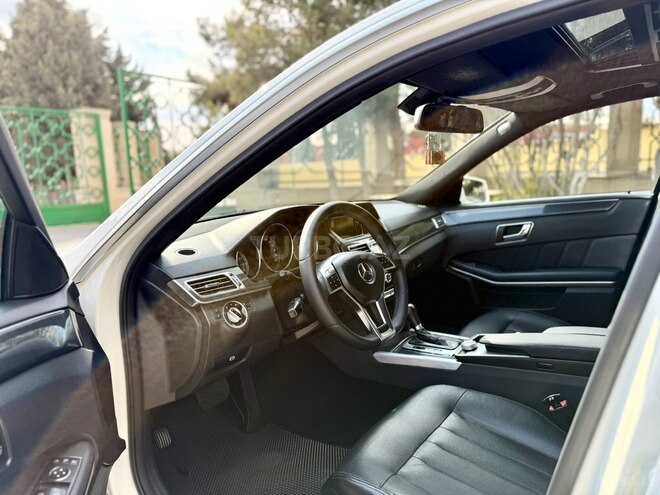 Mercedes E 250 2010, 287,950 km - 1.8 l - Bakı