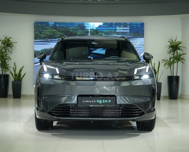 Lynk & Co 08-2