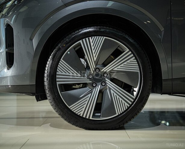Lynk & Co 08-15