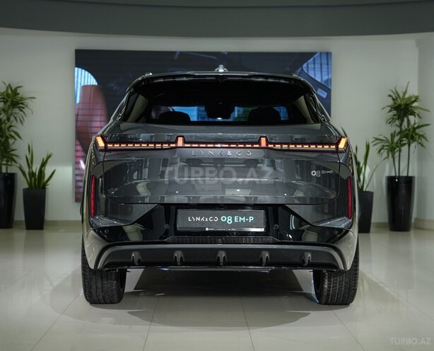 Lynk & Co 08-7