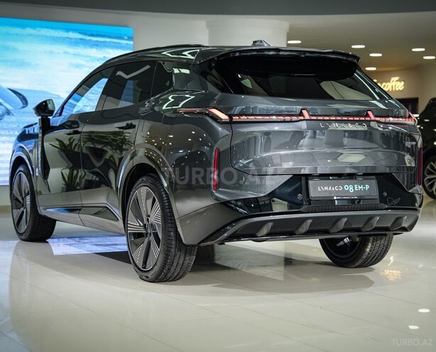 Lynk & Co 08-5