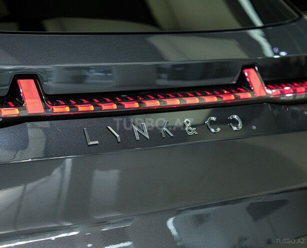 Lynk & Co 08-11