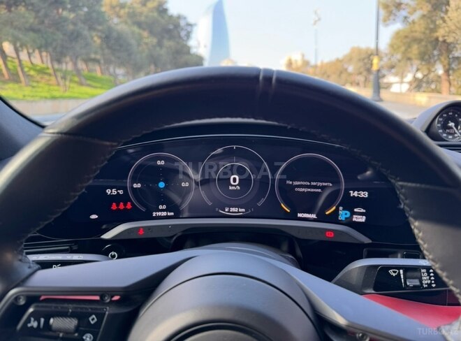 Porsche Taycan-13