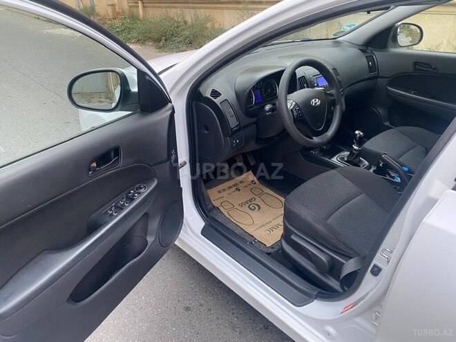 Hyundai i30 2010, 221,000 km - 1.6 l - Bakı