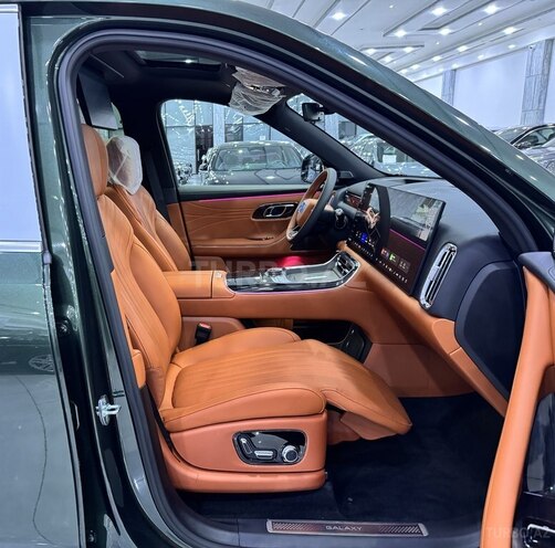 Geely Galaxy M9-12
