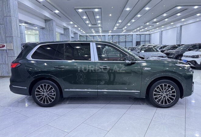 Geely Galaxy M9-4