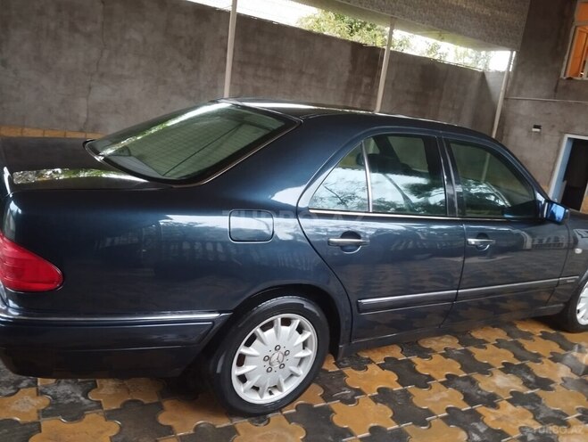 Mercedes E 230 1995, 450,000 km - 2.3 l - Bakı
