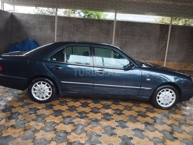Mercedes E 230 1995, 450,000 km - 2.3 l - Bakı