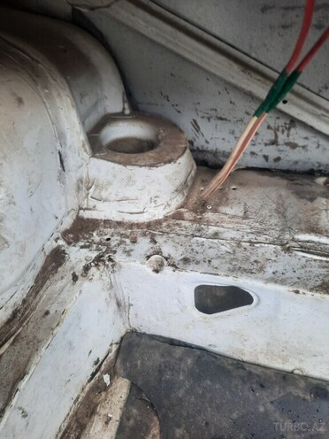 LADA (VAZ) 2107 1998, 55,699 km - 1.7 l - Salyan