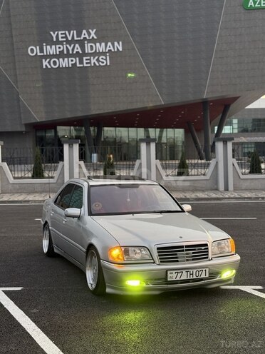 Mercedes C 240 2000, 244,000 km - 2.4 l - Yevlax