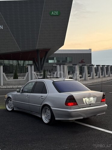 Mercedes C 240 2000, 244,000 km - 2.4 l - Yevlax