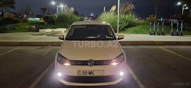 Volkswagen Polo 2012, 294,000 km - 1.6 l - Bakı
