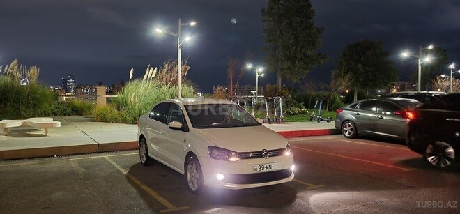 Volkswagen Polo 2012, 294,000 km - 1.6 l - Bakı