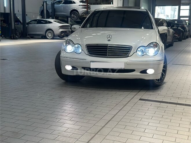 Mercedes C 220 2001, 448,000 km - 2.1 l - Bakı