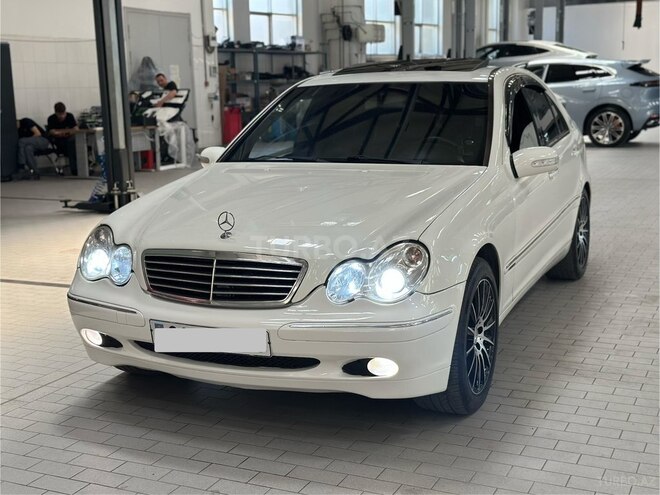 Mercedes C 220 2001, 448,000 km - 2.1 l - Bakı