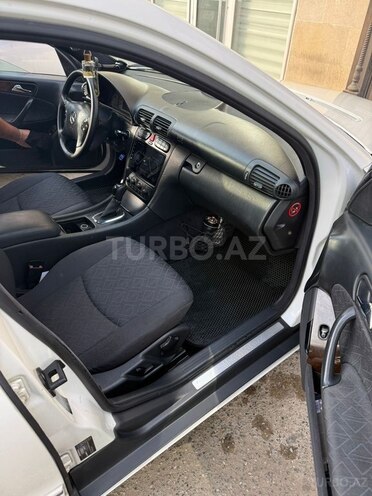 Mercedes C 220 2001, 448,000 km - 2.1 l - Bakı