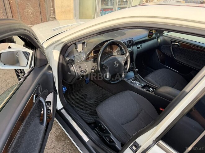 Mercedes C 220 2001, 448,000 km - 2.1 l - Bakı