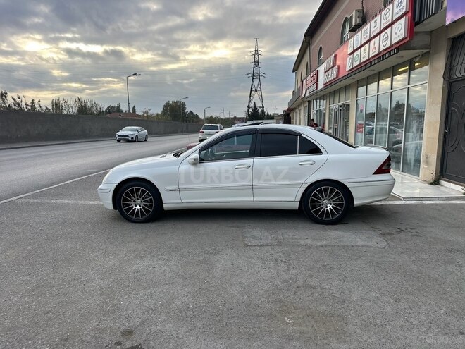 Mercedes C 220 2001, 448,000 km - 2.1 l - Bakı