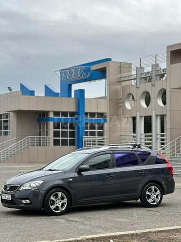 Kia  2012, 293,843 km - 1.4 l - Sumqayıt