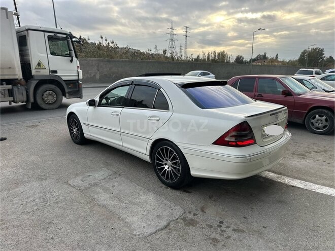 Mercedes C 220 2001, 448,000 km - 2.1 l - Bakı