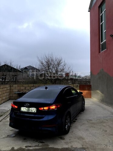 Hyundai Elantra 2018, 150,000 km - 2.0 л - Bakı