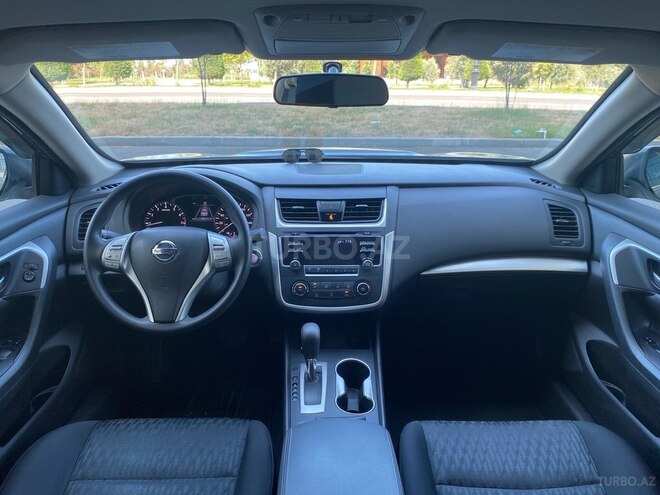 Nissan Altima-7