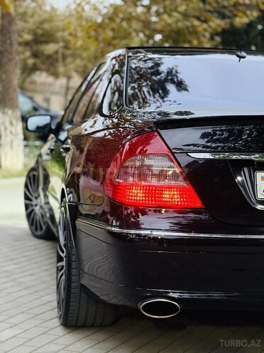 Mercedes E 300-7
