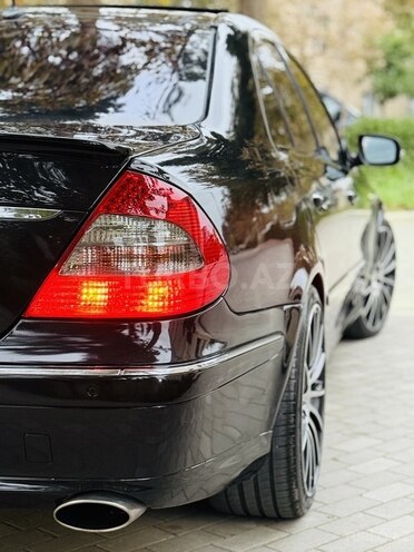 Mercedes E 300-8