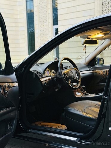 Mercedes E 300-17