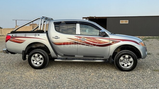 Mitsubishi L200 2007, 290,000 km - 2.5 l - Gəncə