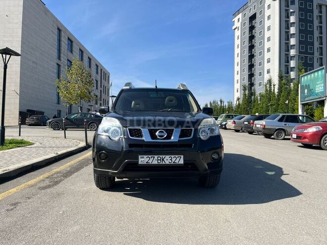 Nissan X-Trail 2013, 145,000 km - 2.5 л - Quba