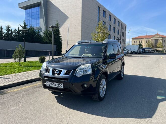 Nissan X-Trail 2013, 145,000 km - 2.5 л - Quba