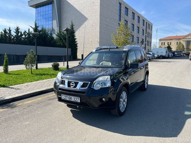 Nissan X-Trail 2013, 145,000 km - 2.5 л - Quba