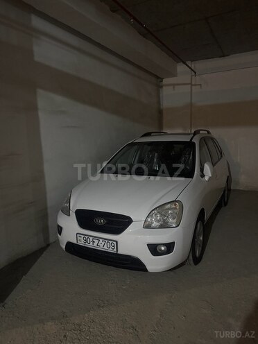 Kia Carens-21
