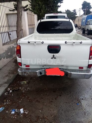 Mitsubishi L200 2013, 350,000 km - 2.5 l - Bakı