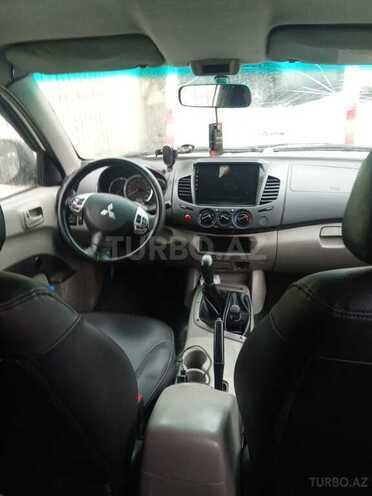 Mitsubishi L200 2013, 350,000 km - 2.5 l - Bakı