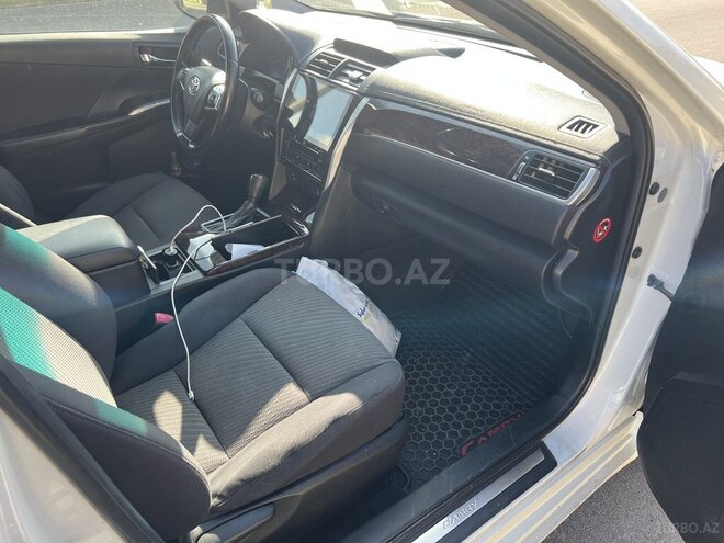 Toyota Camry 2016, 180,000 km - 2.5 l - Quba