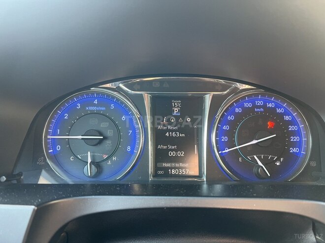 Toyota Camry 2016, 180,000 km - 2.5 l - Quba