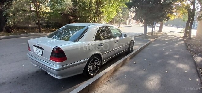 Mercedes C 240 1999, 344,000 km - 2.4 l - Yevlax