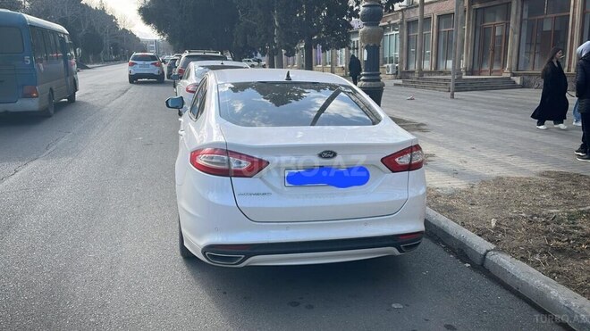 Ford Mondeo 2015, 170,000 km - 2.0 l - Gəncə